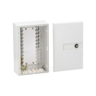 Box zewnętrzny KS100 podtynkowy IP54 z zamkiem na 100 par, gniezdnik